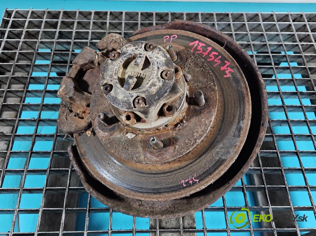 Daihatsu Feroza 1.6 16V 95 hp manual 70 kW 1589 cm3 3- náboj pravé  (Náboj kola)