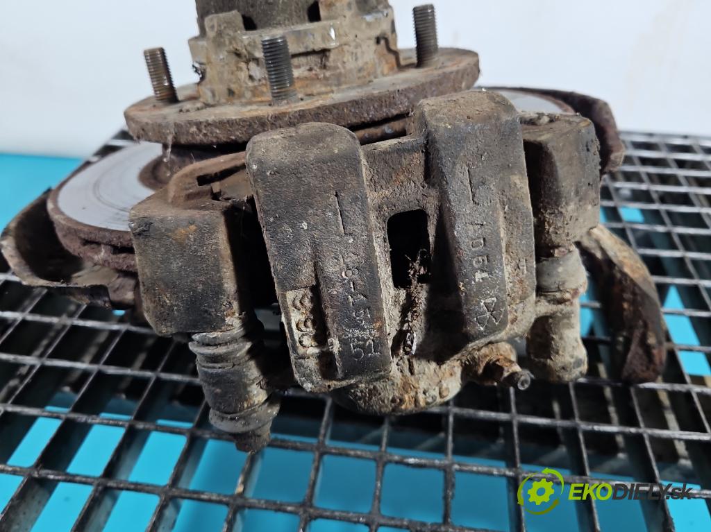 Daihatsu Feroza 1.6 16V 95 HP manual 70 kW 1589 cm3 3- brzdič predné ľavý  (Kľučka dverí ostatné)