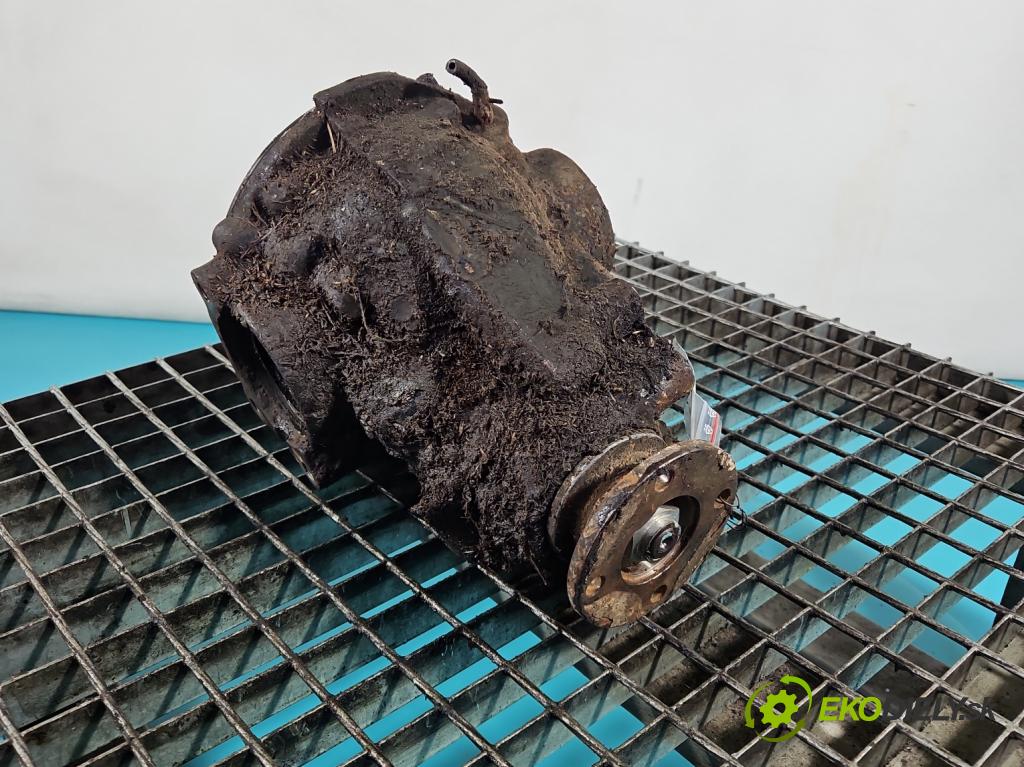 Daihatsu Feroza 1.6 16V 95 HP manual 70 kW 1589 cm3 3- Most: predný