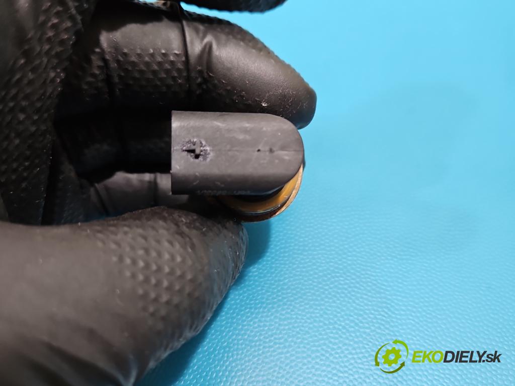 Mercedes GL II X166 2012-2015 4.7 V8 278928 340KM: automatic 250 kW 4663 cm3 5- snímač tlak: palivo A0009051100 (Snímač)