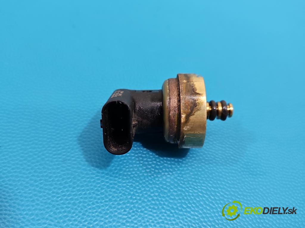 Mercedes GL II X166 2012-2015 4.7 V8 278928 340KM: automatic 250 kW 4663 cm3 5- snímač tlak: palivo A0009051100 (Snímač)