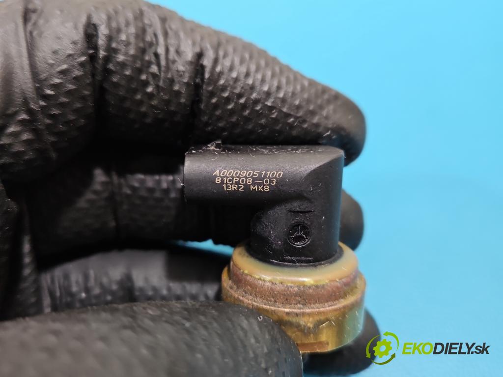 Mercedes GL II X166 2012-2015 4.7 V8 278928 340KM: automatic 250 kW 4663 cm3 5- snímač tlak: palivo A0009051100 (Snímač)