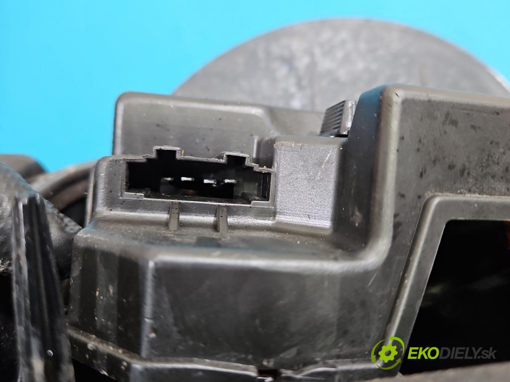 Vw Sharan I 1995-2010 2.0 8V 116 HP manual 85 kW 1984 cm3 5- svetlo / reflektor zadné pravé  (Kľučka dverí ostatné)