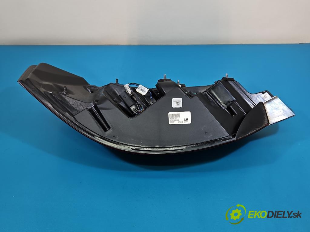 Opel Insignia A 2008-2017 2.0 cdti B20DTH: 170 HP automatic 125 kW 1956 cm3 5- svetlo / reflektor zadné pravé 39024223 (Kľučka dverí ostatné)