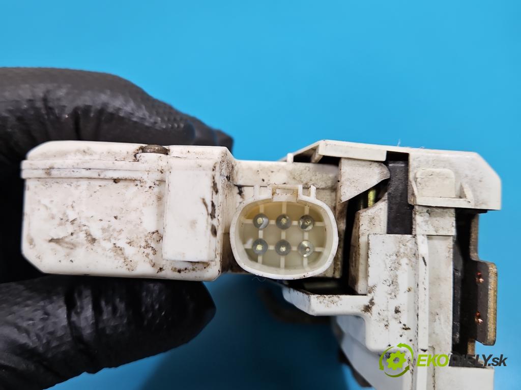 Vw Sharan I 1995-2010 2.0 8V 116 HP manual 85 kW 1984 cm3 5- zámok zadné pravý 93BG-220A20-DD