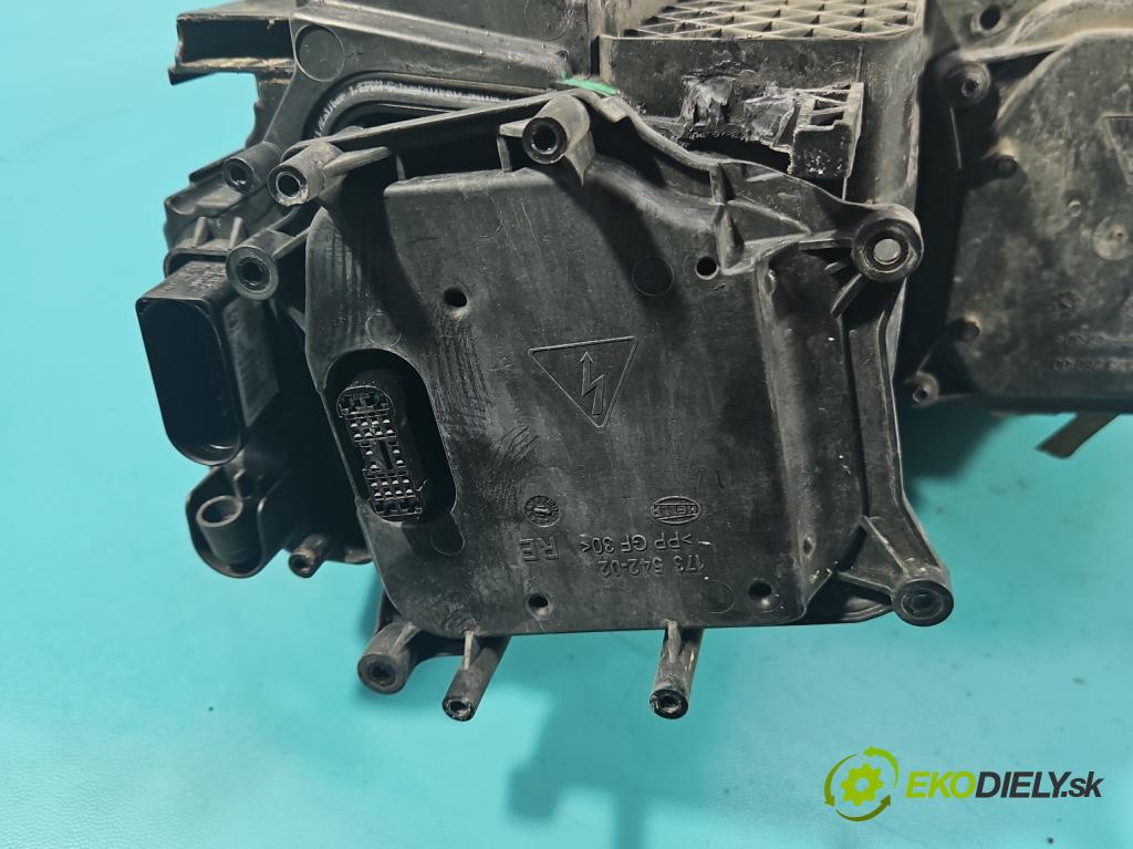 Audi A8 D4 2009-2017 2.0 TFSI 211KM automatic 155 kW 1984 cm3 4- Reflektor: pravý 4H0941004 (Svetlo predné pravé)