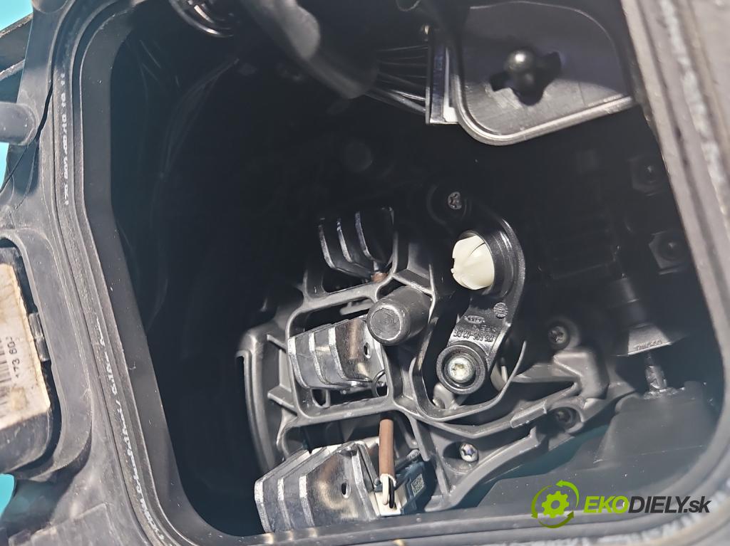 Audi A8 D4 2009-2017 2.0 TFSI 211KM automatic 155 kW 1984 cm3 4- Reflektor: pravý 4H0941004 (Svetlo predné pravé)