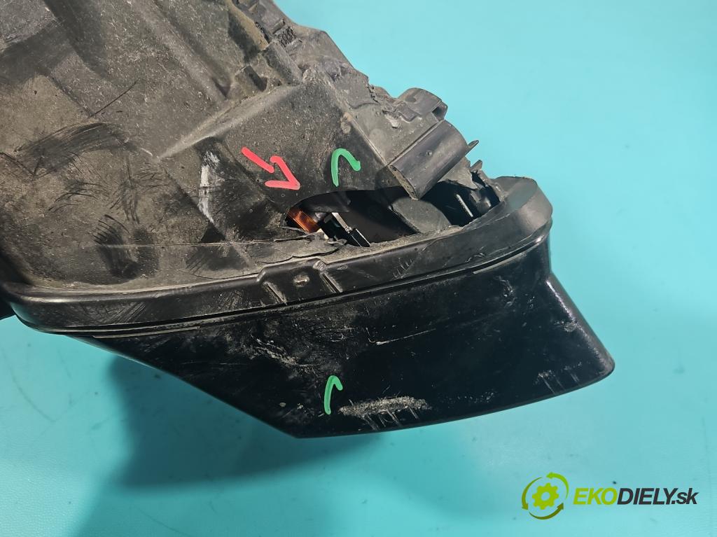 Audi A8 D4 2009-2017 2.0 TFSI 211KM automatic 155 kW 1984 cm3 4- Reflektor: pravý 4H0941004 (Svetlo predné pravé)