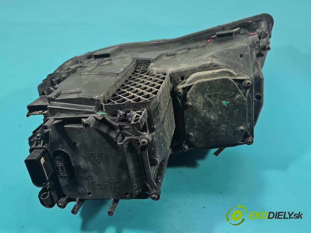 Audi A8 D4 2009-2017 2.0 TFSI 211KM automatic 155 kW 1984 cm3 4- Reflektor: pravý 4H0941004 (Svetlo predné pravé)