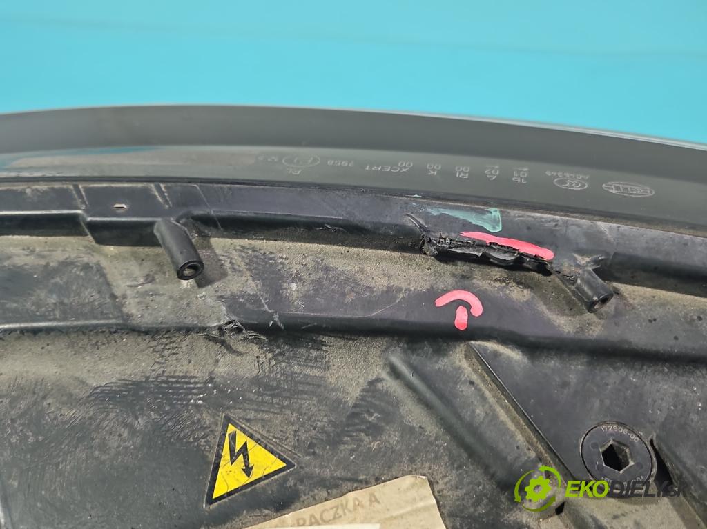 Audi A8 D4 2009-2017 2.0 TFSI 211KM automatic 155 kW 1984 cm3 4- Reflektor: pravý 4H0941004 (Svetlo predné pravé)