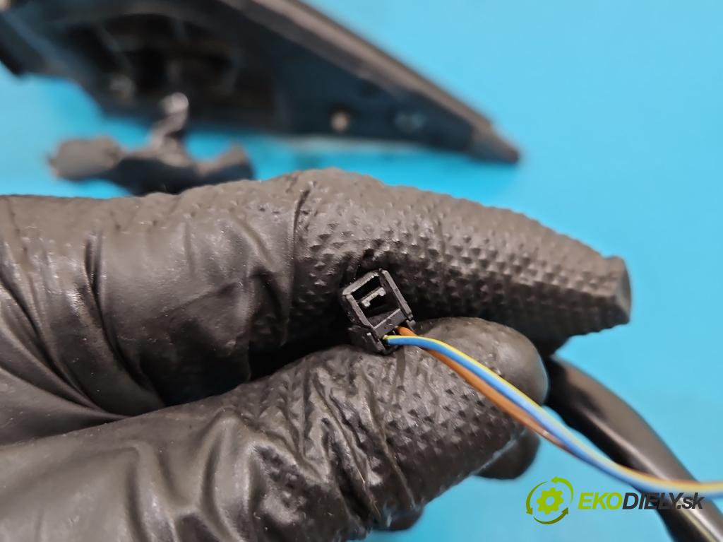 Audi A8 D4 2009-2017 2.0 TFSI 211KM automatic 155 kW 1984 cm3 4- zrkadlo ľavé  (Kľučka dverí ostatné)