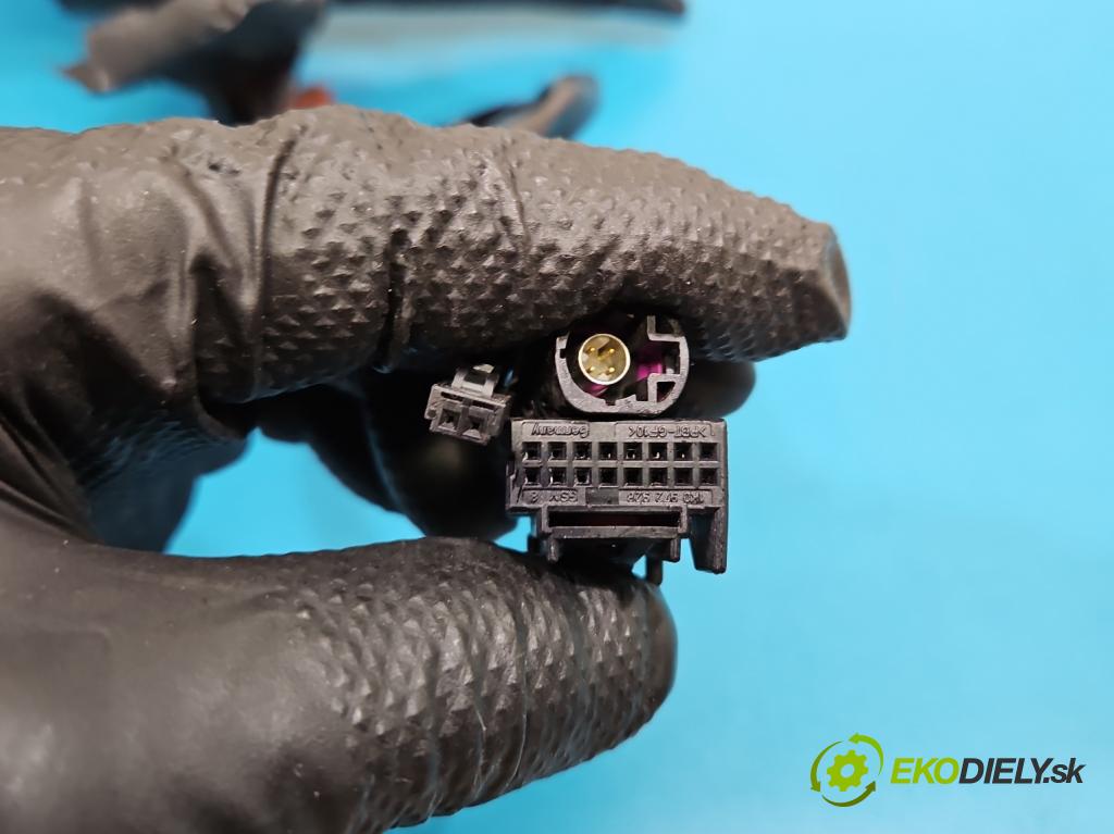 Audi A8 D4 2009-2017 2.0 TFSI 211KM automatic 155 kW 1984 cm3 4- zrkadlo ľavé  (Kľučka dverí ostatné)