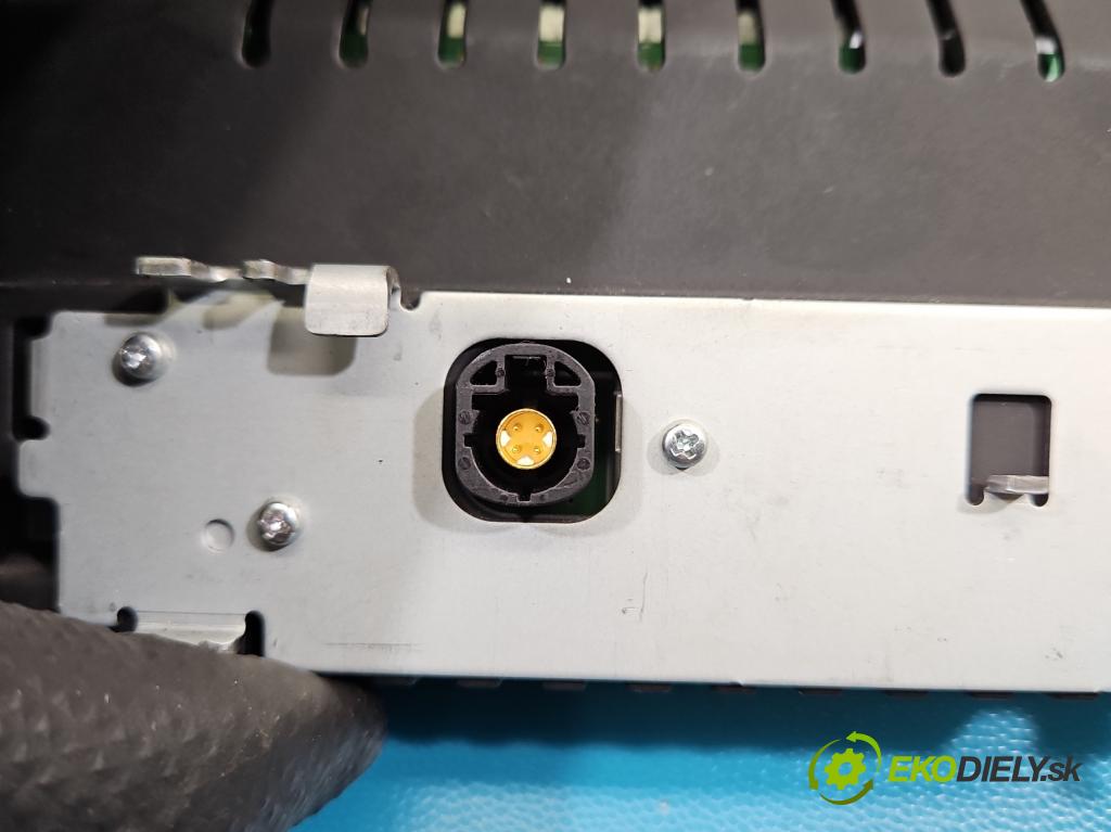 Audi A8 D4 2009-2017 2.0 TFSI 211KM automatic 155 kW 1984 cm3 4- displej 4H0919604F (Přístrojová deska)