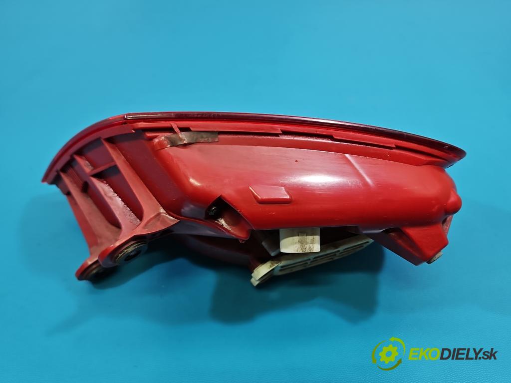 Audi A8 D4 2009-2017 2.0 TFSI 211KM automatic 155 kW 1984 cm3 4- svetlo / reflektor zadné ľavé 4H0945095 (Kľučka dverí ostatné)