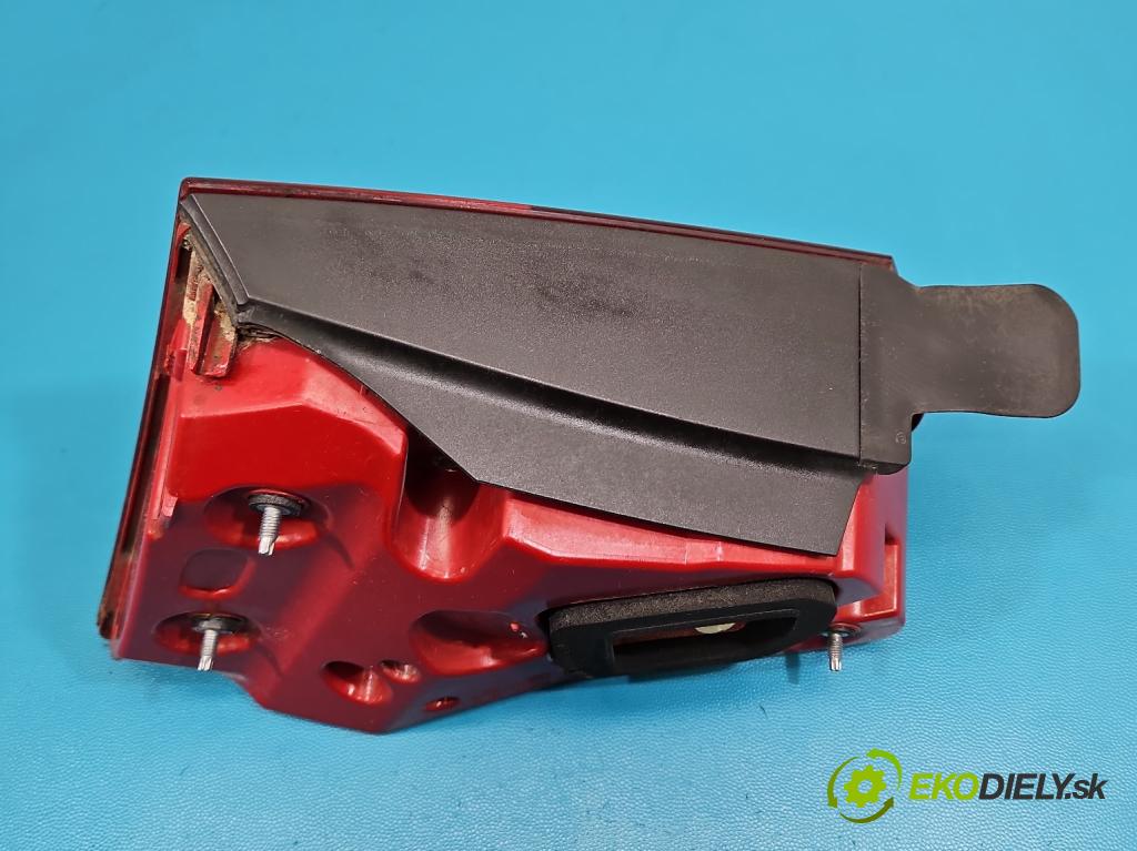 Audi A8 D4 2009-2017 2.0 TFSI 211KM automatic 155 kW 1984 cm3 4- svetlo / reflektor zadné ľavé 4H0945093 (Kľučka dverí ostatné)