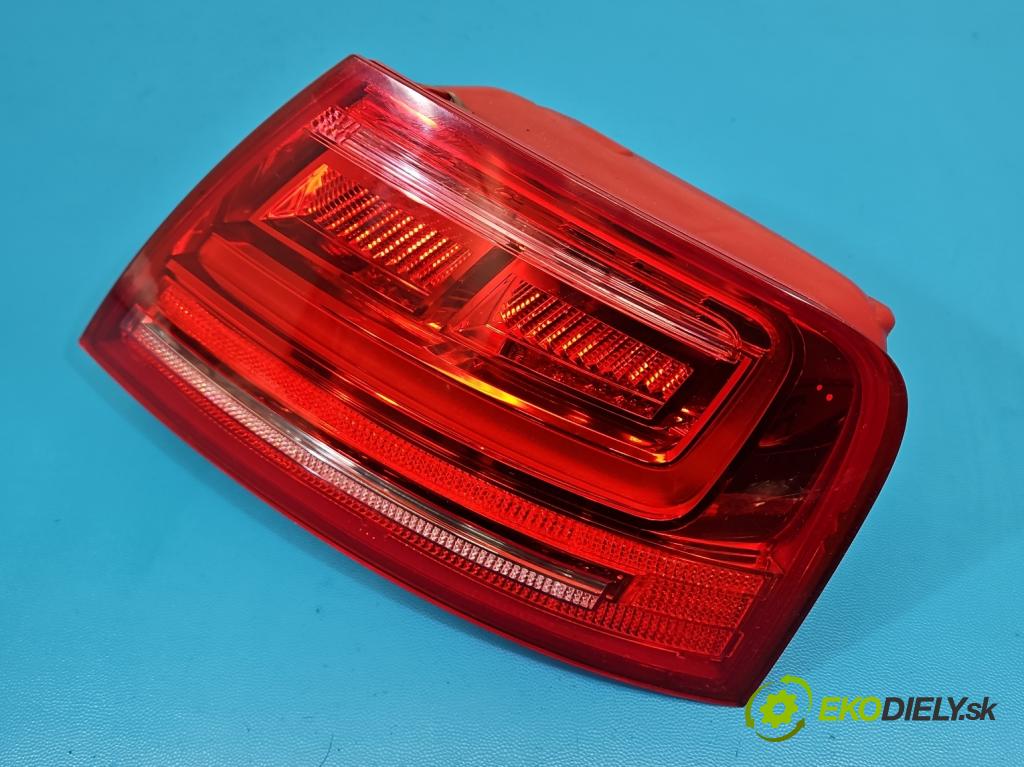 Audi A8 D4 2009-2017 2.0 TFSI 211KM automatic 155 kW 1984 cm3 4- svetlo / reflektor zadné pravé 4H0945096 (Kľučka dverí ostatné)