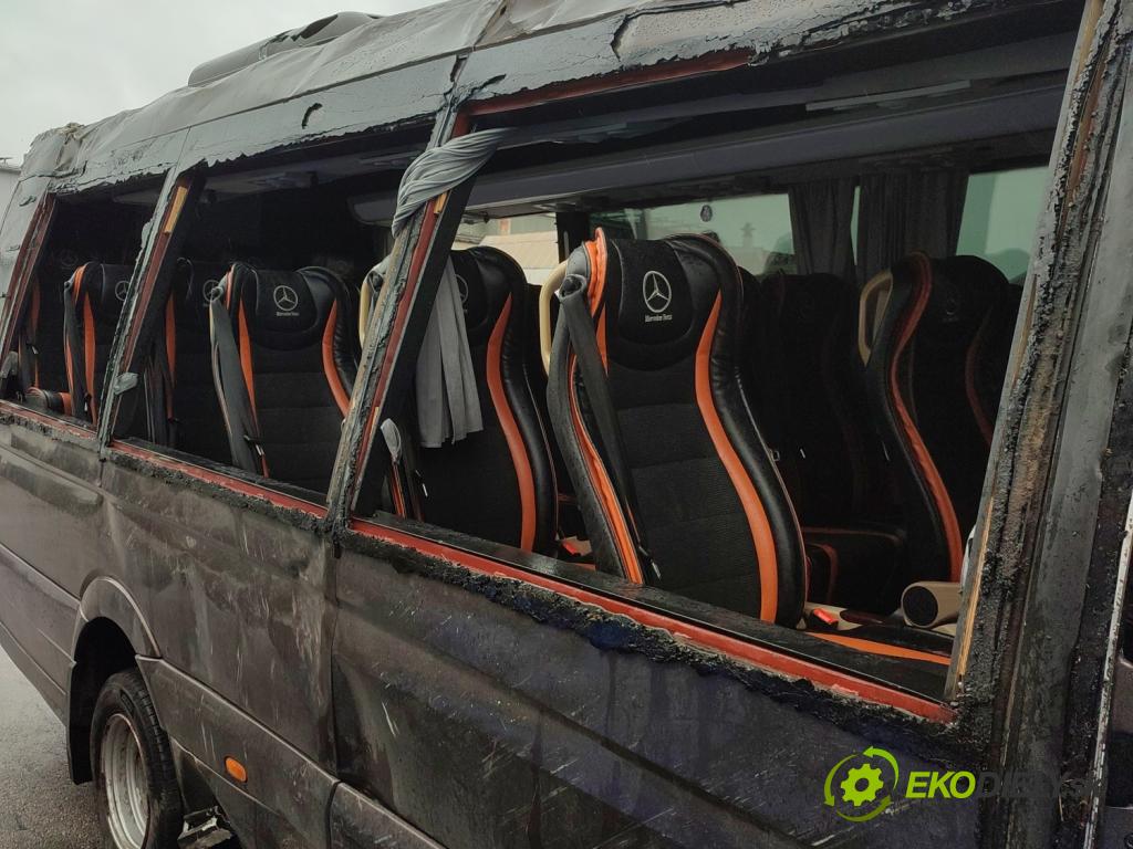 Mercedes Sprinter II 906 2006-  3.0d 190 HP automatic 140 kW 2987 cm3 5- sedačke: komplet