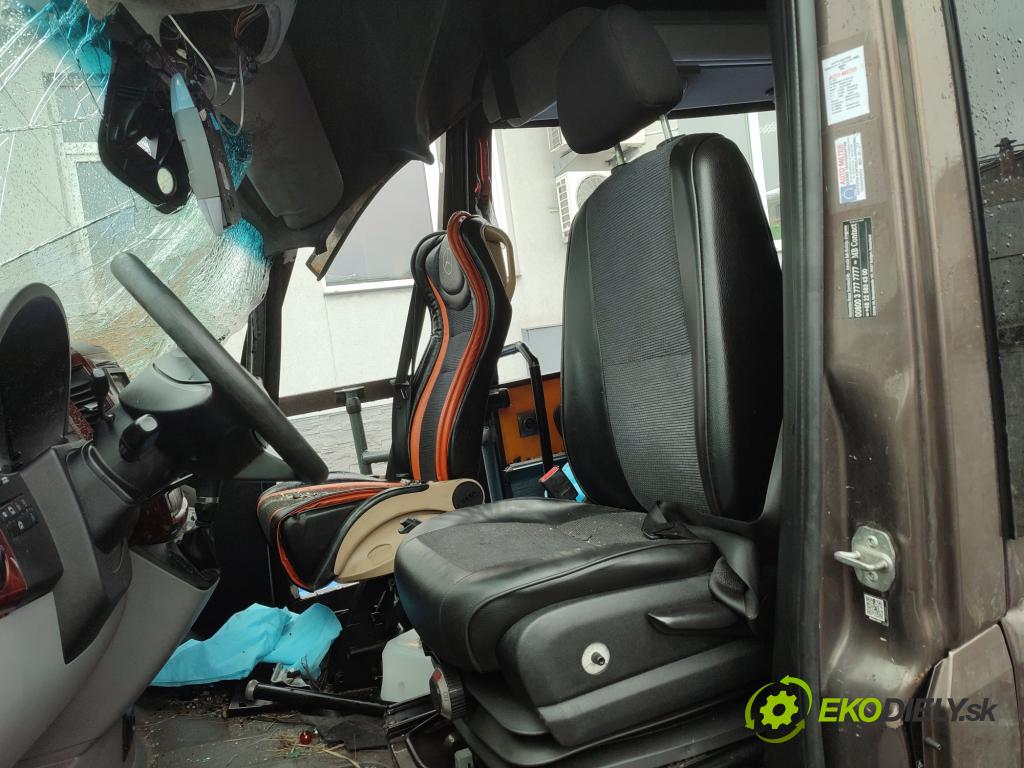 Mercedes Sprinter II 906 2006-  3.0d 190 HP automatic 140 kW 2987 cm3 5- sedačke: komplet