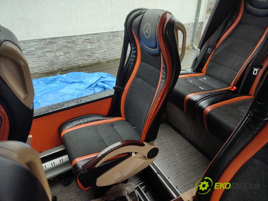 Mercedes Sprinter II 906 2006-  3.0d 190 HP automatic 140 kW 2987 cm3 5- sedačke: komplet