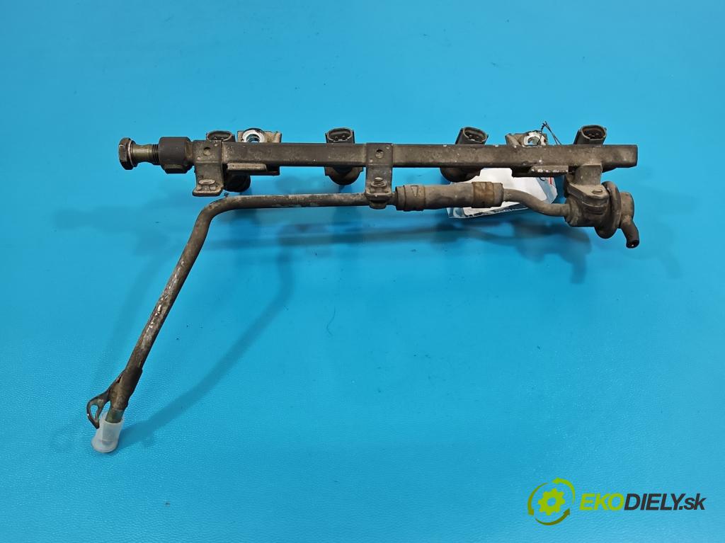 Daihatsu Feroza 1.6 16V 95 HP manual 70 kW 1589 cm3 3- vstrek 195500-2040 (Vstrekovač paliva)