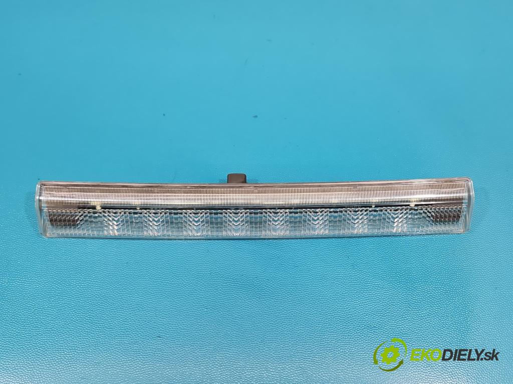 Lexus NX I 2014-2021 2.5 16V 155 HP automatic 114 kW 2494 cm3 5- světlo: stop: