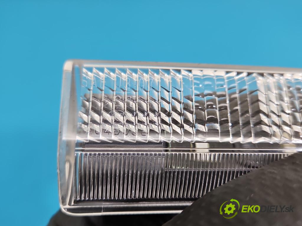 Lexus NX I 2014-2021 2.5 16V 155 HP automatic 114 kW 2494 cm3 5- světlo: stop: