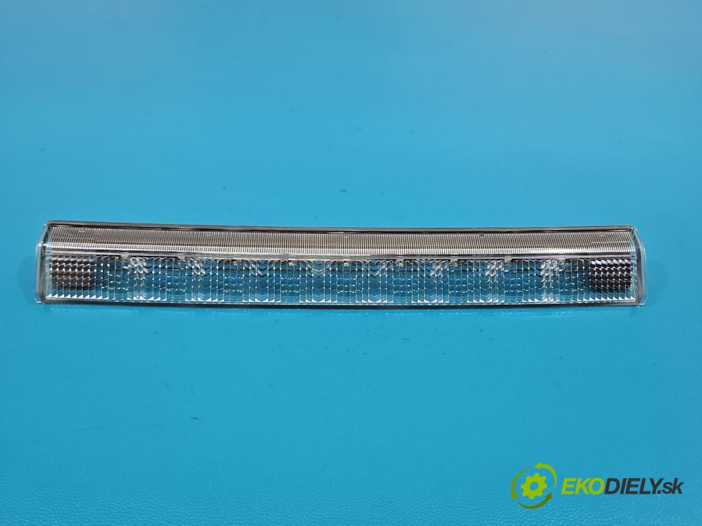 Lexus NX I 2014-2021 2.5 16V 155 HP automatic 114 kW 2494 cm3 5- světlo: stop: