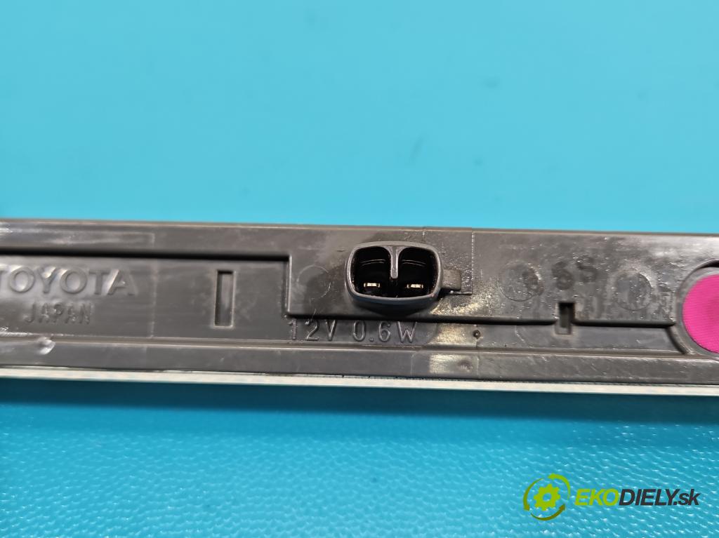 Lexus NX I 2014-2021 2.5 16V 155 HP automatic 114 kW 2494 cm3 5- světlo: stop: