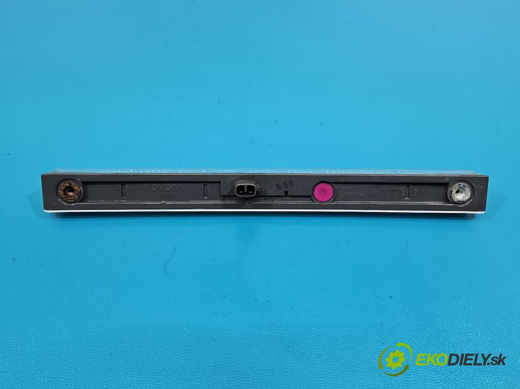 Lexus NX I 2014-2021 2.5 16V 155 HP automatic 114 kW 2494 cm3 5- světlo: stop: