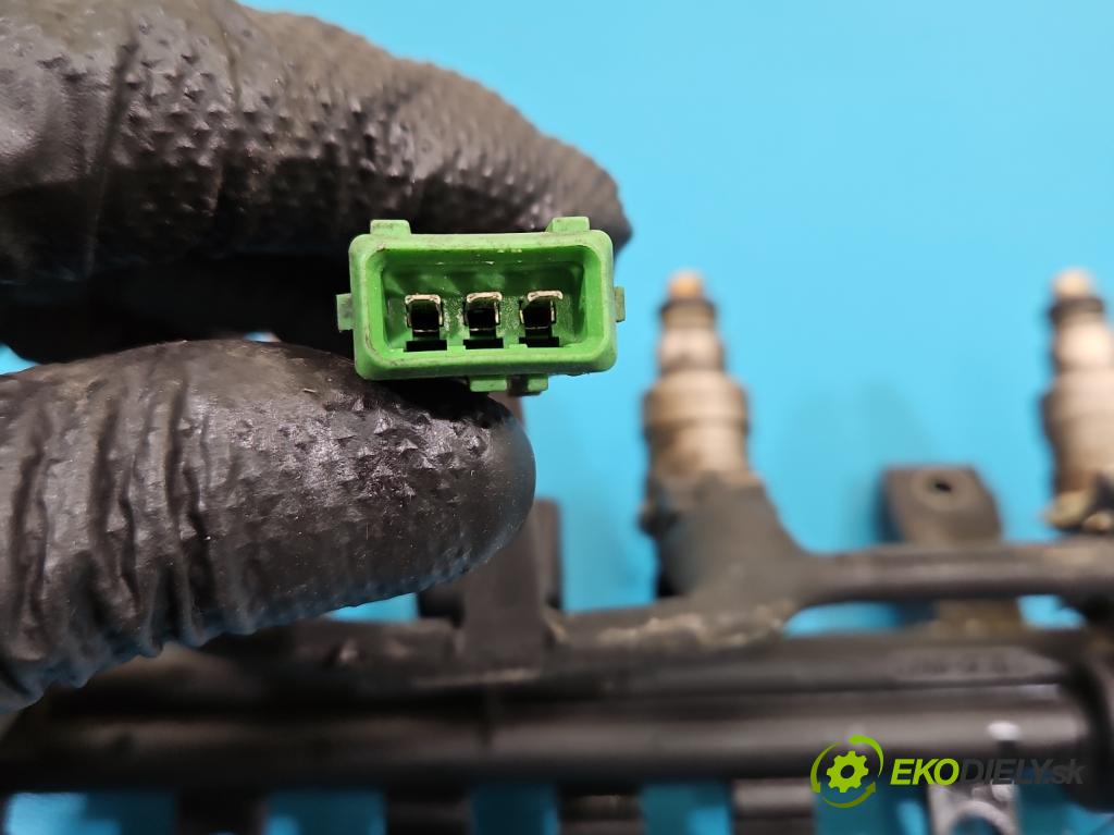 Citroen Xsara I 1997-2000 1.4 8V 75 HP manual 55 kW 1360 cm3 5- vstrek IW155 (Vstrekovač paliva)