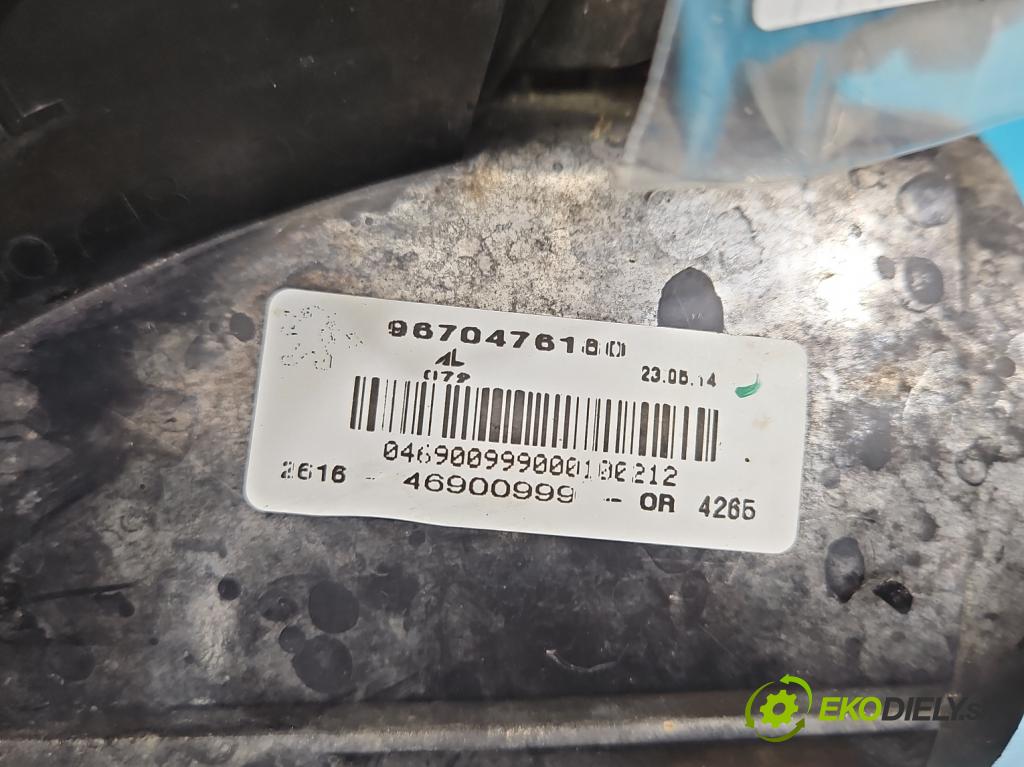 Peugeot 508 I 2010-2018 2.0 hdi 150 HP manual 110 kW 1997 cm3 5- Halogen pravý 9670476180 (Kľučka dverí ostatné)