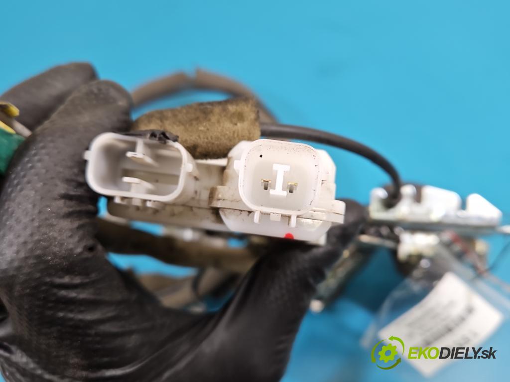 Renault Master III 2010-2024 2.3 dci 131 HP manual 96 kW 2299 cm3 5- zámok zadné pravý