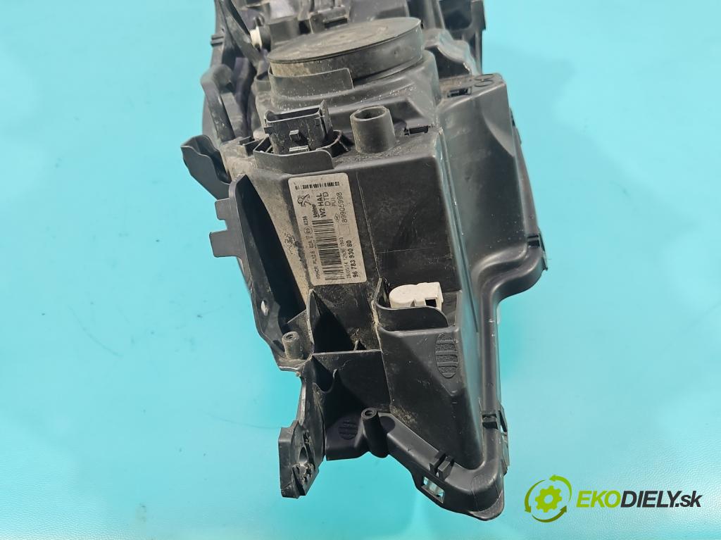 Peugeot 508 I 2010-2018 2.0 hdi 150 HP manual 110 kW 1997 cm3 5- Reflektor: pravý 9678393080 (Svetlo predné pravé)