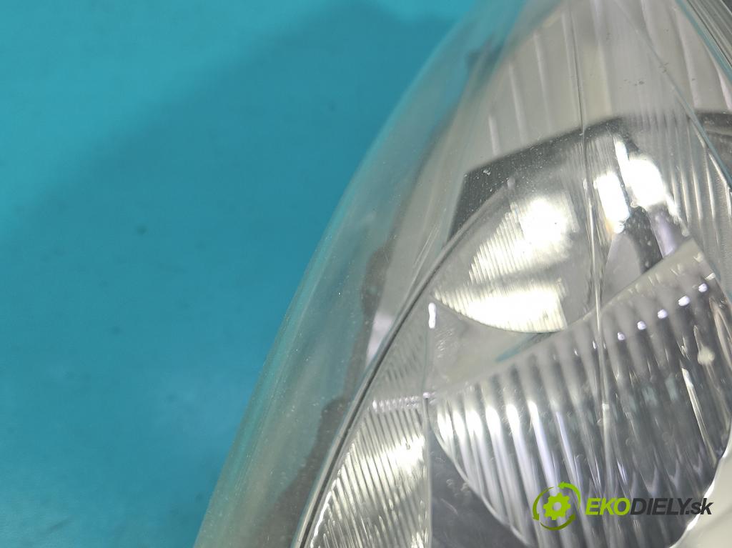 Peugeot 508 I 2010-2018 2.0 hdi 150 HP manual 110 kW 1997 cm3 5- Reflektor: pravý 9678393080 (Svetlo predné pravé)