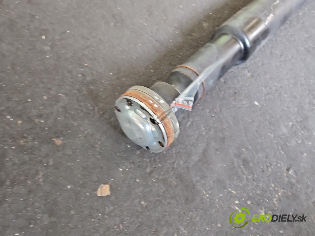 Mercedes GL II X166 2012-2015 4.7 V8 278928 340KM automatic 250 kW 4663 cm3 5- hřídel hnací zadní  (Kardanový hřídel)