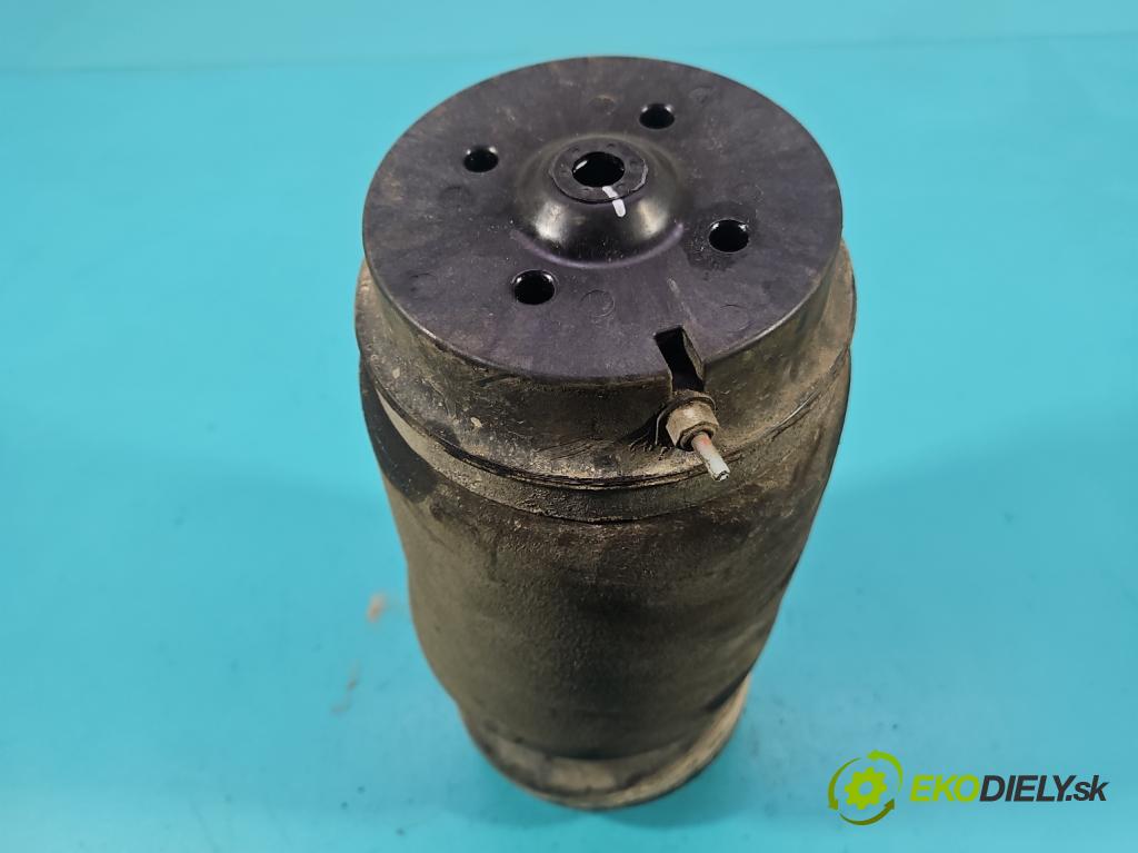 Mercedes GL II X166 2012-2015 4.7 V8 278928 340KM automatic 250 kW 4663 cm3 5- Polštář: pneumatická R310716401