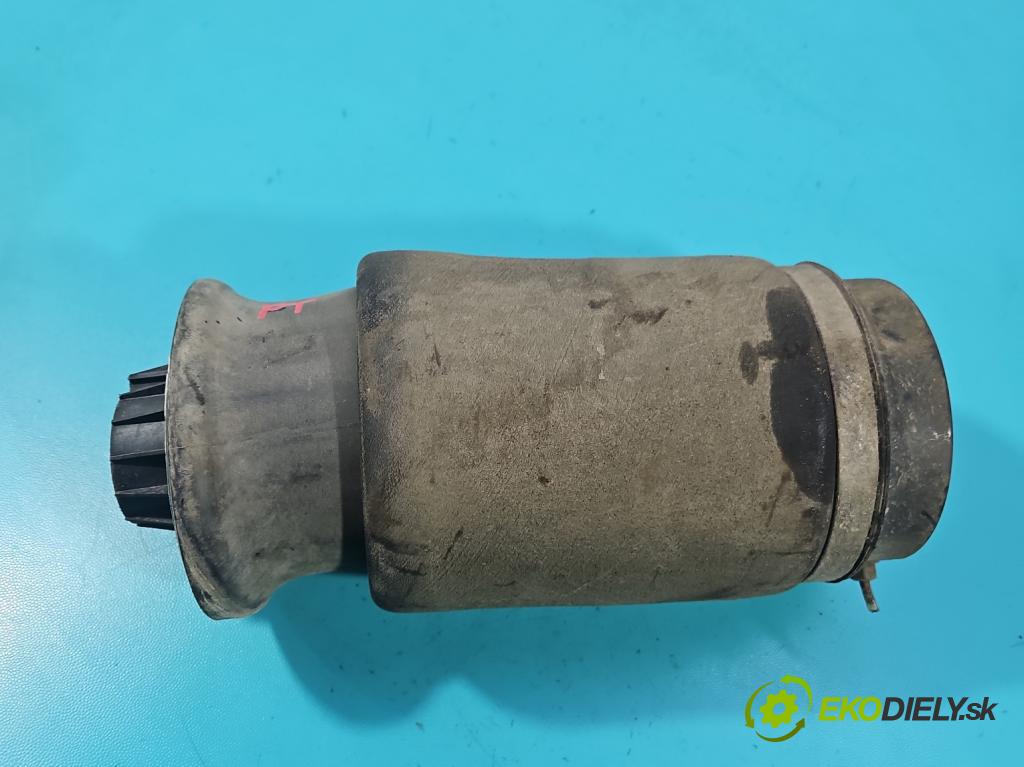 Mercedes GL II X166 2012-2015 4.7 V8 278928 340KM automatic 250 kW 4663 cm3 5- Polštář: pneumatická R310716401