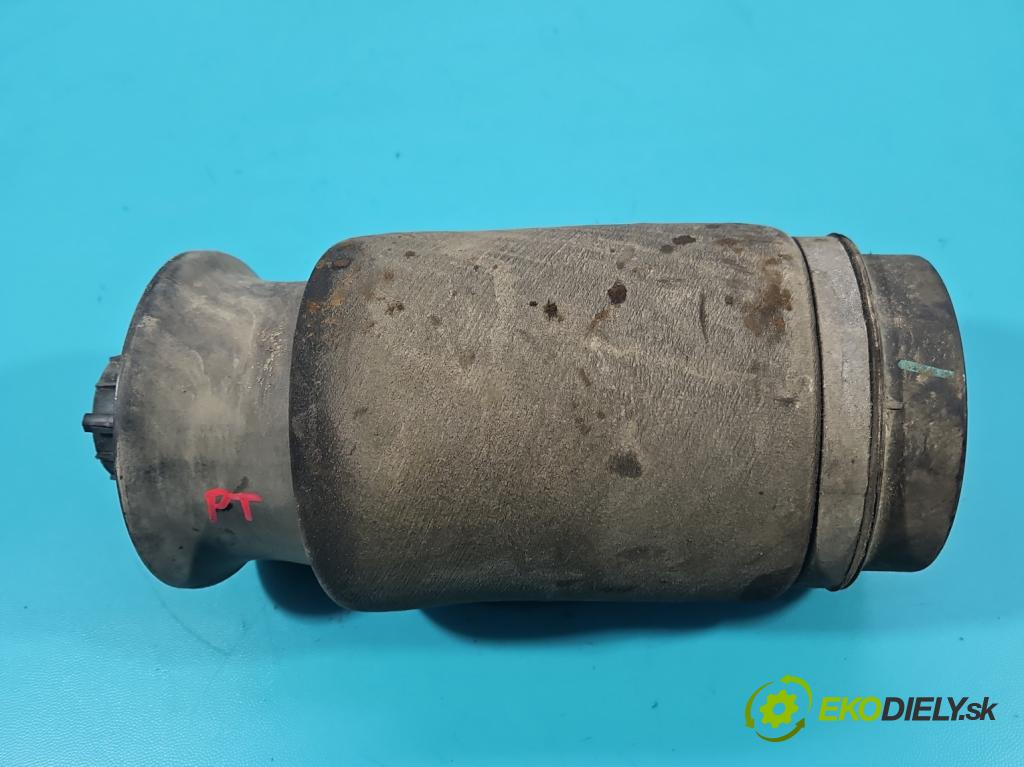 Mercedes GL II X166 2012-2015 4.7 V8 278928 340KM automatic 250 kW 4663 cm3 5- Polštář: pneumatická R310716401