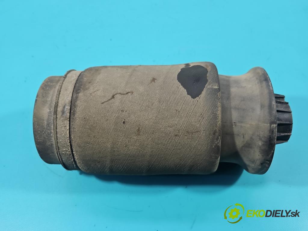 Mercedes GL II X166 2012-2015 4.7 V8 278928 340KM automatic 250 kW 4663 cm3 5- Polštář: pneumatická R310716401