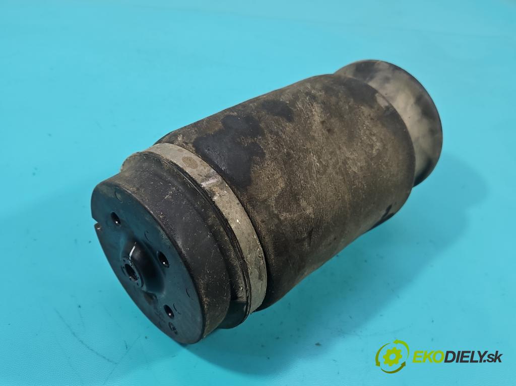 Mercedes GL II X166 2012-2015 4.7 V8 278928 340KM automatic 250 kW 4663 cm3 5- Polštář: pneumatická R310716401