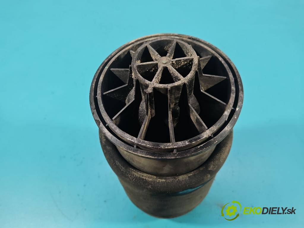 Mercedes GL II X166 2012-2015 4.7 V8 278928 340KM automatic 250 kW 4663 cm3 5- Polštář: pneumatická R310716401