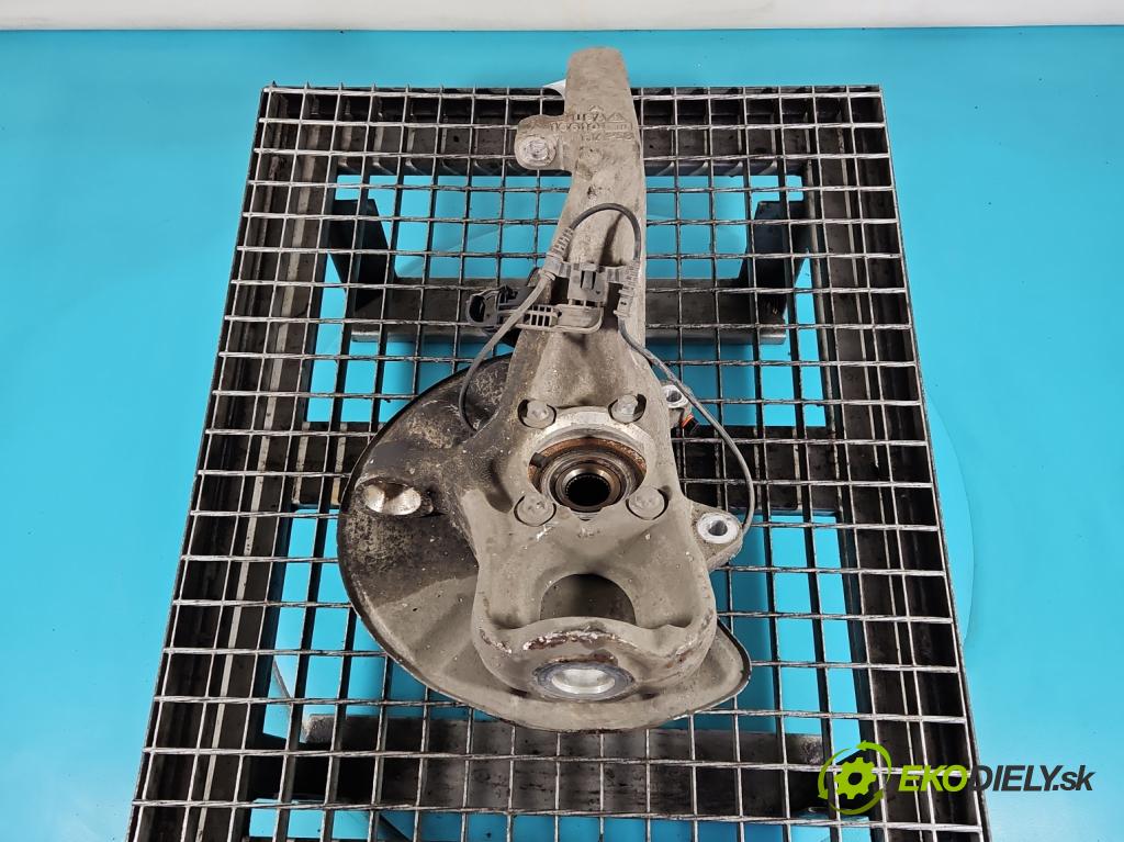 Mercedes GL II X166 2012-2015 4.7 V8 278928 340KM: automatic 250 kW 4663 cm3 5- náboj pravé  (Náboj kolesa)