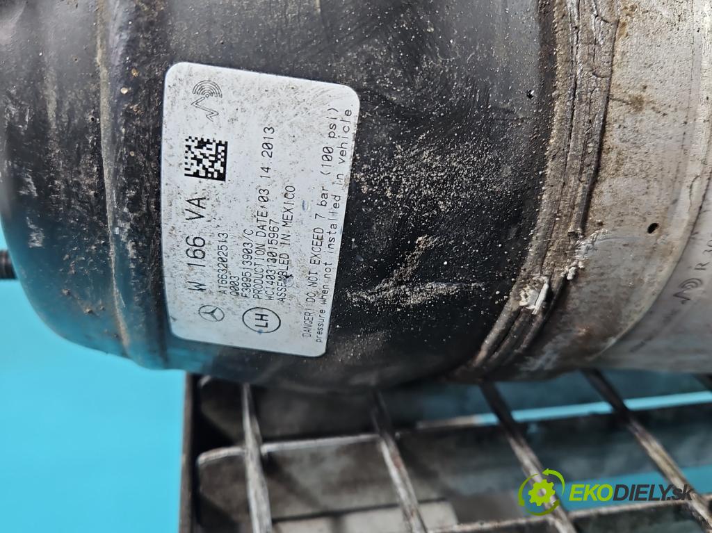 Mercedes GL II X166 2012-2015 4.7 V8 278928 340KM: automatic 250 kW 4663 cm3 5- tlmič predné ľavý 1663233100 (Kľučka dverí ostatné)