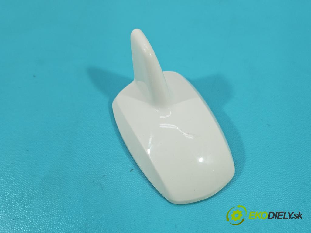 Mercedes GL II X166 2012-2015 4.7 V8 278928 340KM: automatic 250 kW 4663 cm3 5- Antena A2128201775