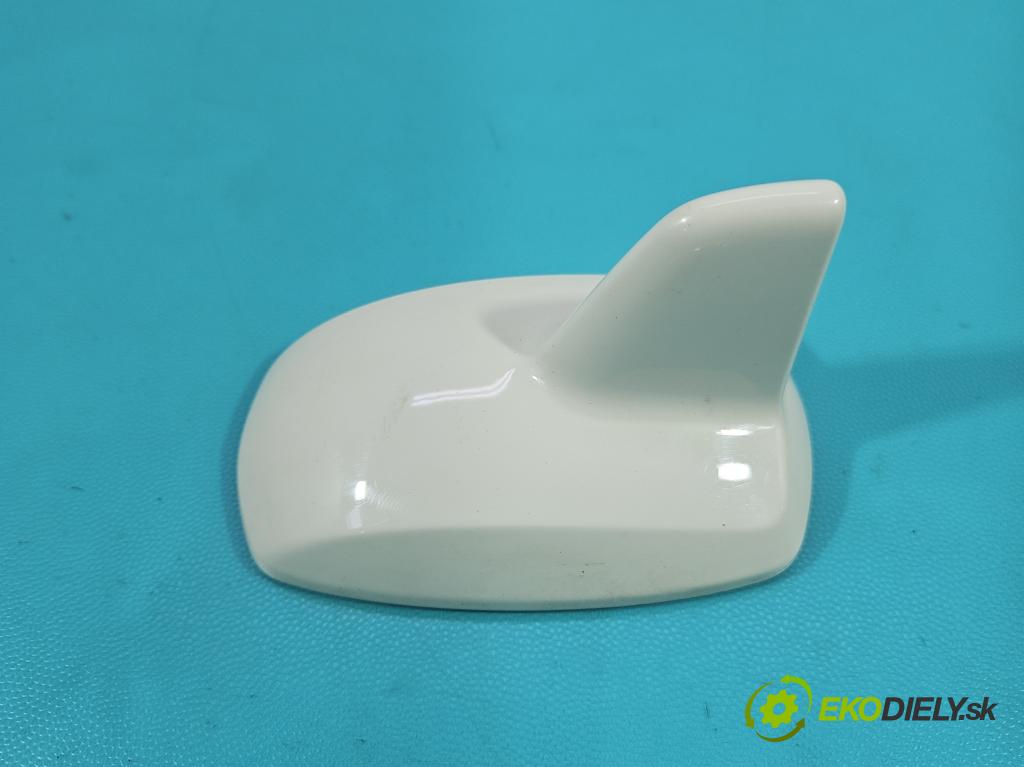 Mercedes GL II X166 2012-2015 4.7 V8 278928 340KM: automatic 250 kW 4663 cm3 5- Antena A2128201775