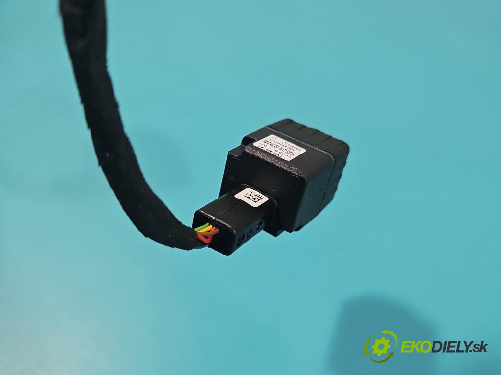 Mercedes GL II X166 2012-2015 4.7 V8 278928 340KM: automatic 250 kW 4663 cm3 5- Kamera cúvania A2319059100