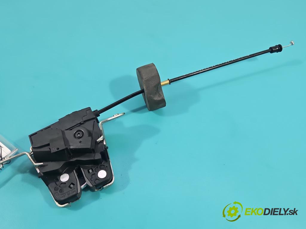 Mercedes GL II X166 2012-2015 4.7 V8 278928 340KM: automatic 250 kW 4663 cm3 5- zámok kufrové dvere zadné A2047400735