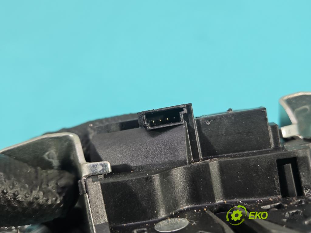 Mercedes GL II X166 2012-2015 4.7 V8 278928 340KM: automatic 250 kW 4663 cm3 5- zámok kufrové dvere zadné A2047400735