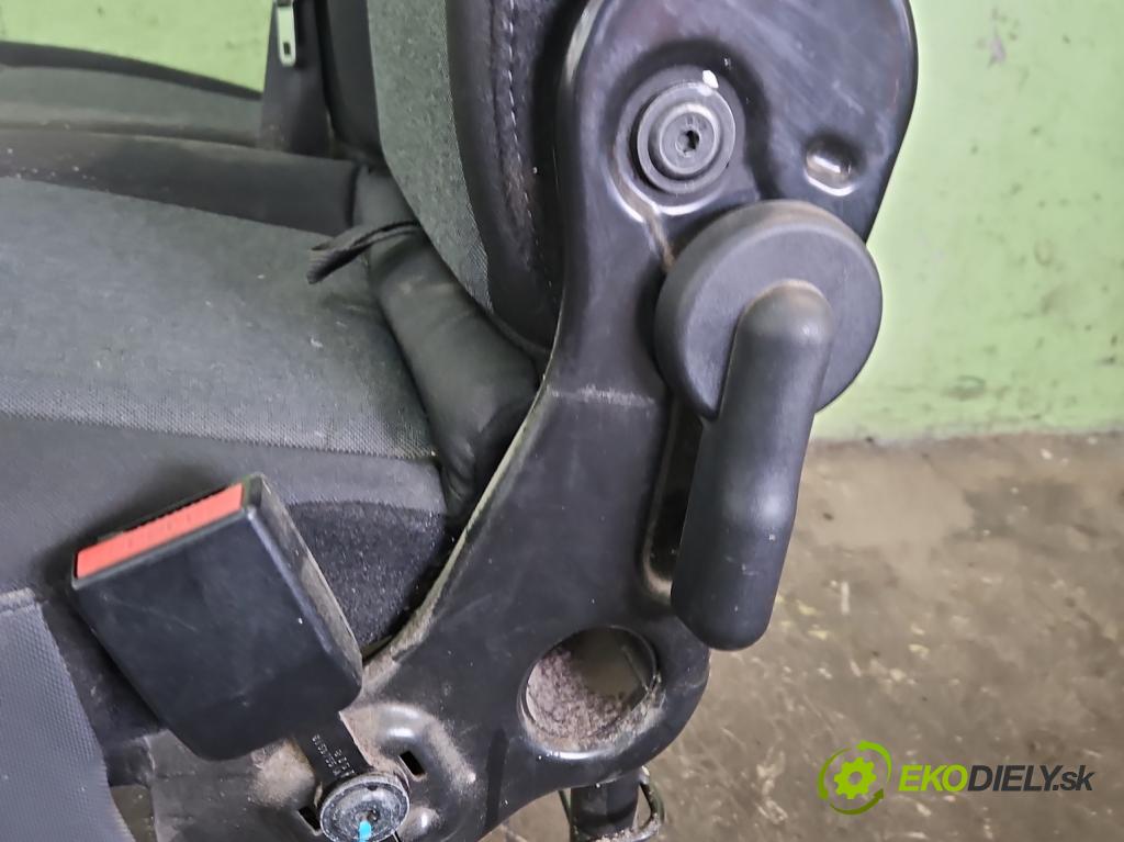 Renault Master III 2010-2024 2.3 dci 131 HP manual 96 kW 2299 cm3 5- Sedačka pravý (Sedadlo)