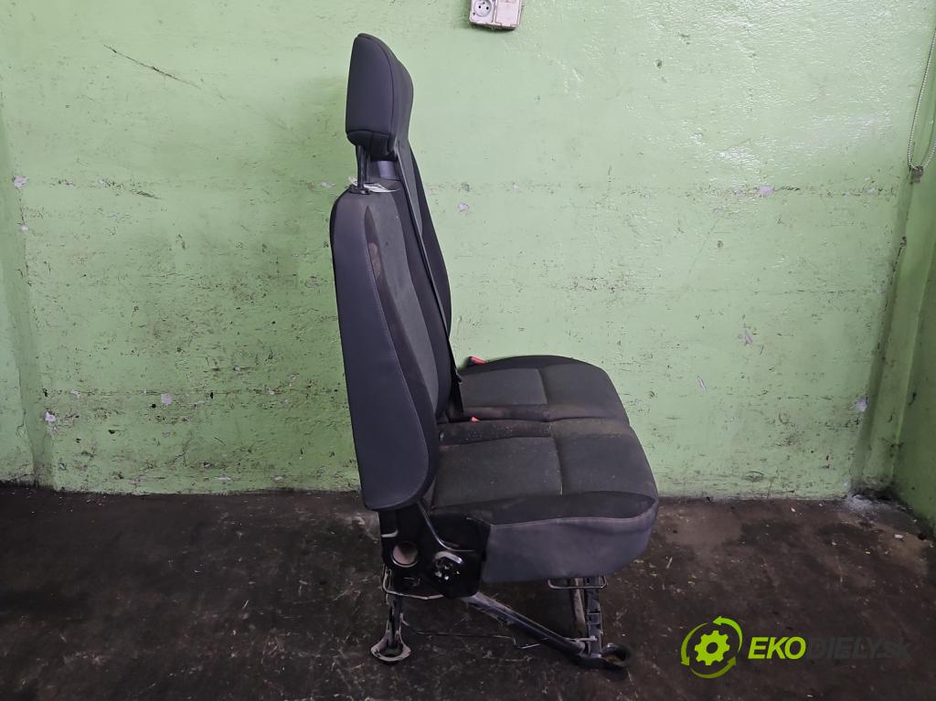 Renault Master III 2010-2024 2.3 dci 131 HP manual 96 kW 2299 cm3 5- Sedačka pravý (Sedadlo)